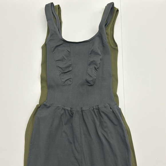 FP Movement Free People Good Karma Flare Onesie Dark Grey XS/S mis-stamped - Picture 7 of 11